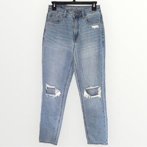 American Eagle Short Ankle High Rise Distressed Ripped Mom Jeans Size 2 Short